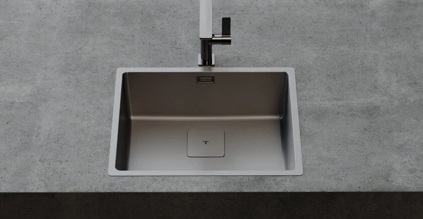 Chiuvetă din inox cu finisaj satinat FLEXLINEA RS15 50.40, tratament Fortinox ultra rezistent şi cuvă de 200 mm